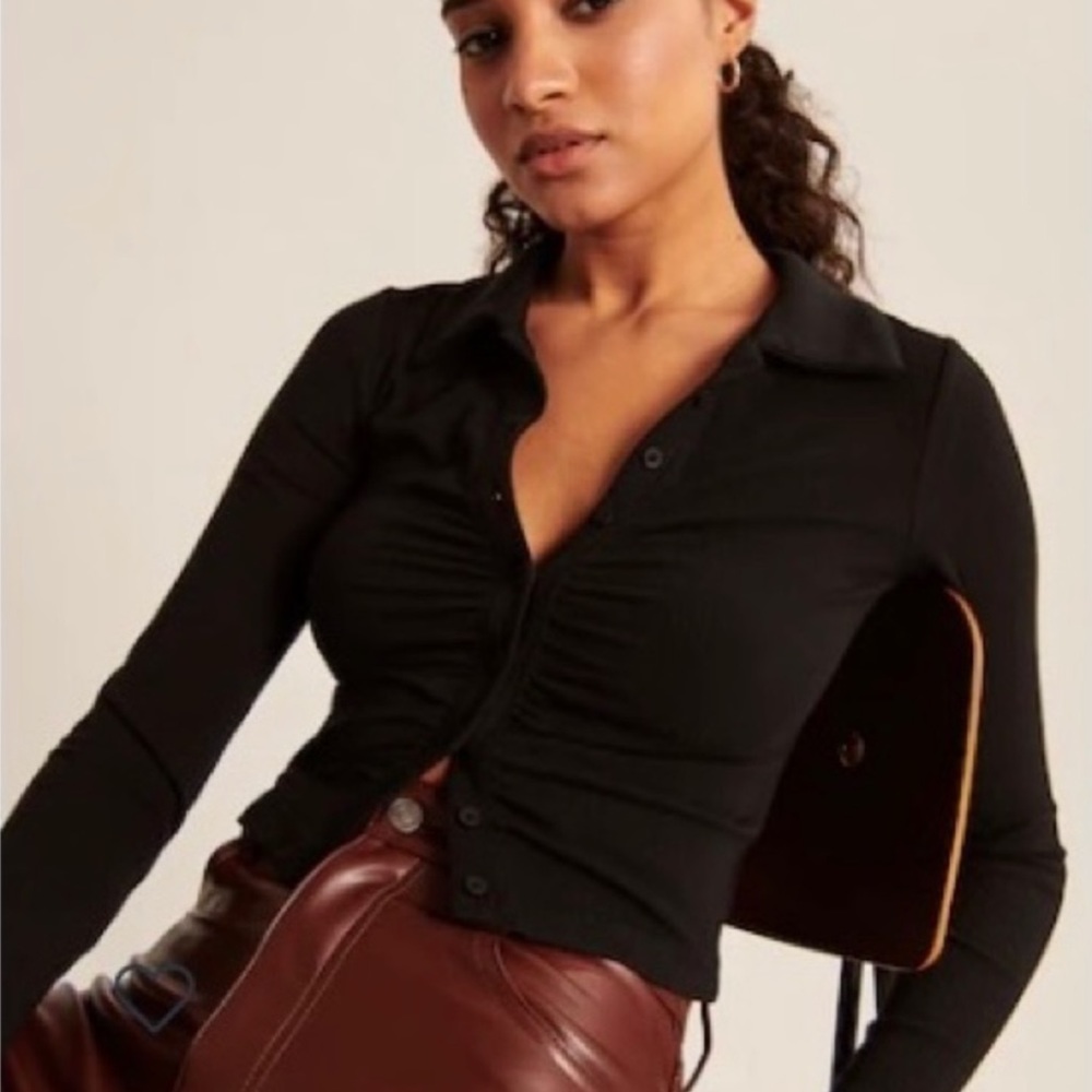 Abercrombie & Fitch black long-sleeve ruched polo top, size XXS